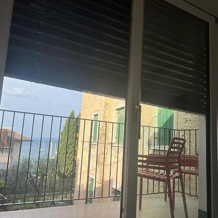 New Marina Apartments Torri Del Benaco Extérieur photo