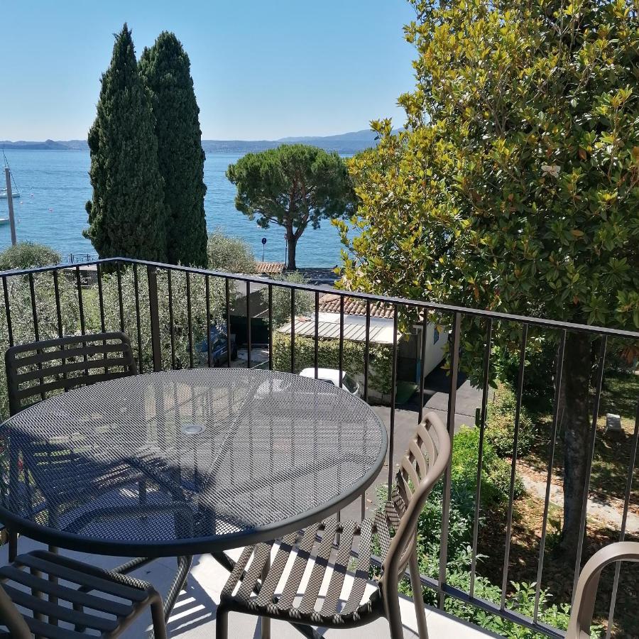 New Marina Apartments Torri Del Benaco Extérieur photo