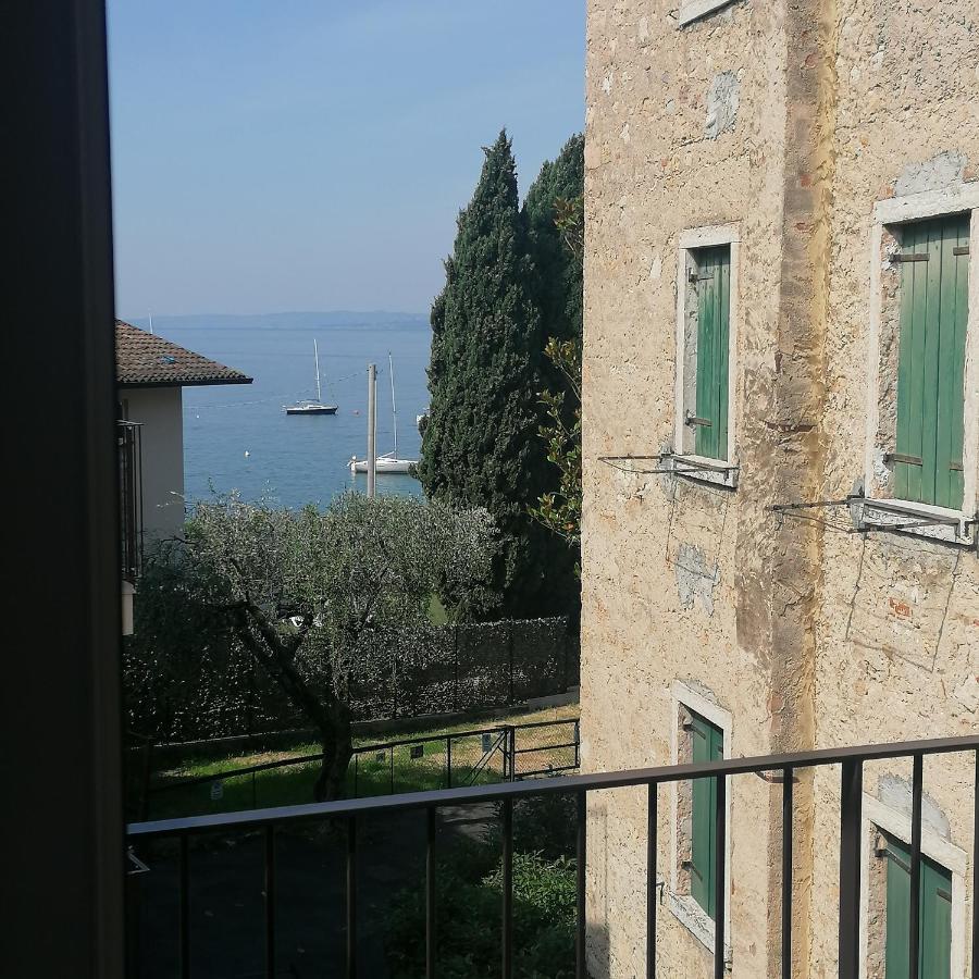 New Marina Apartments Torri Del Benaco Extérieur photo
