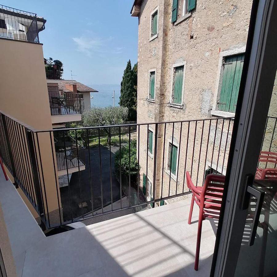 New Marina Apartments Torri Del Benaco Extérieur photo